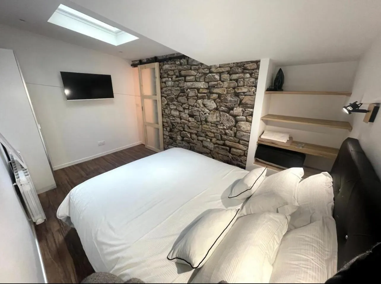 Eiffel Tour - Cosy Maneo Apartment Paris 0*,  France